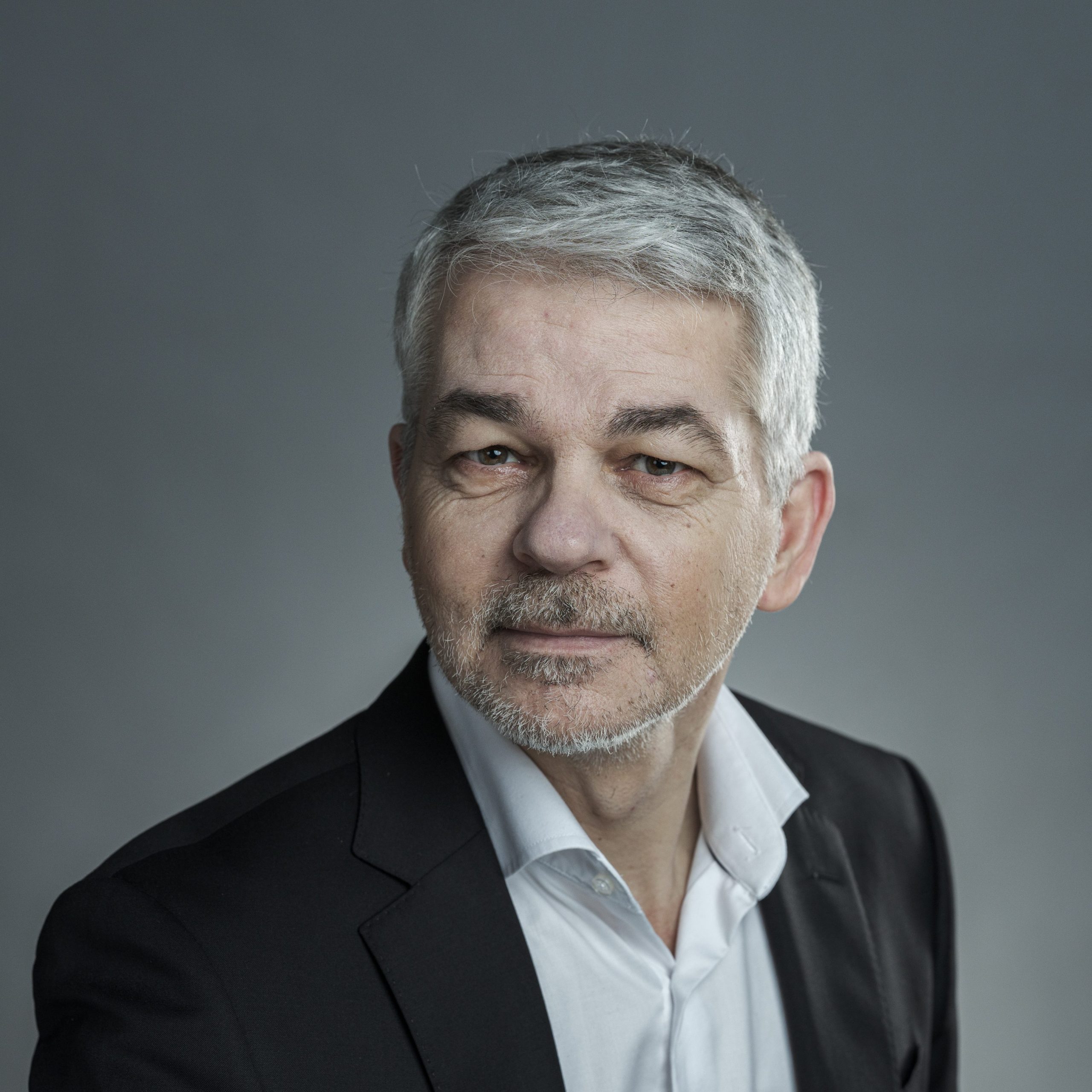 Profilbild Prof. Dr. Carlo Masala